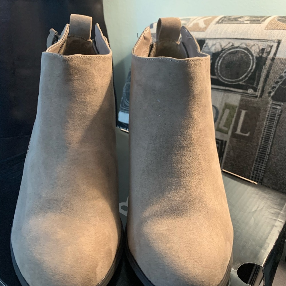 Bootie - Picture 4 of 6